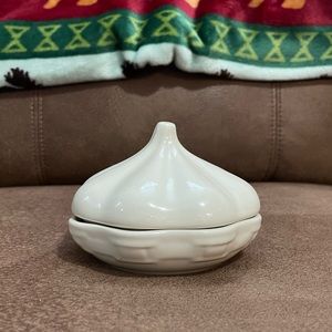 Longaberger Garlic Keeper